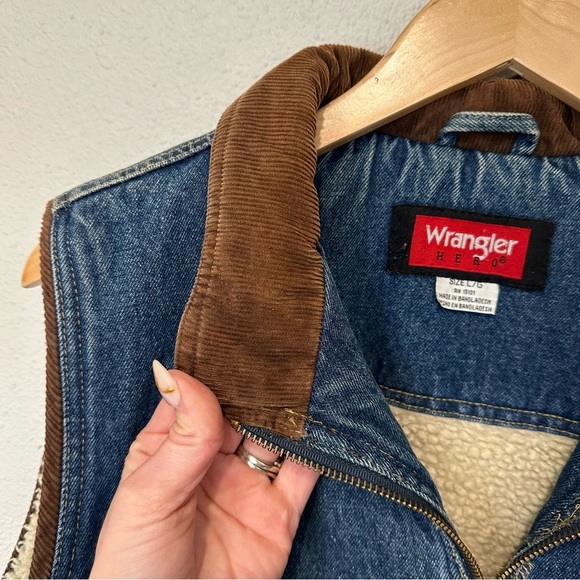 Wrangler Vintagr Men's Blue Denim Vest with Corduroy Collar - Picture 7 of 15